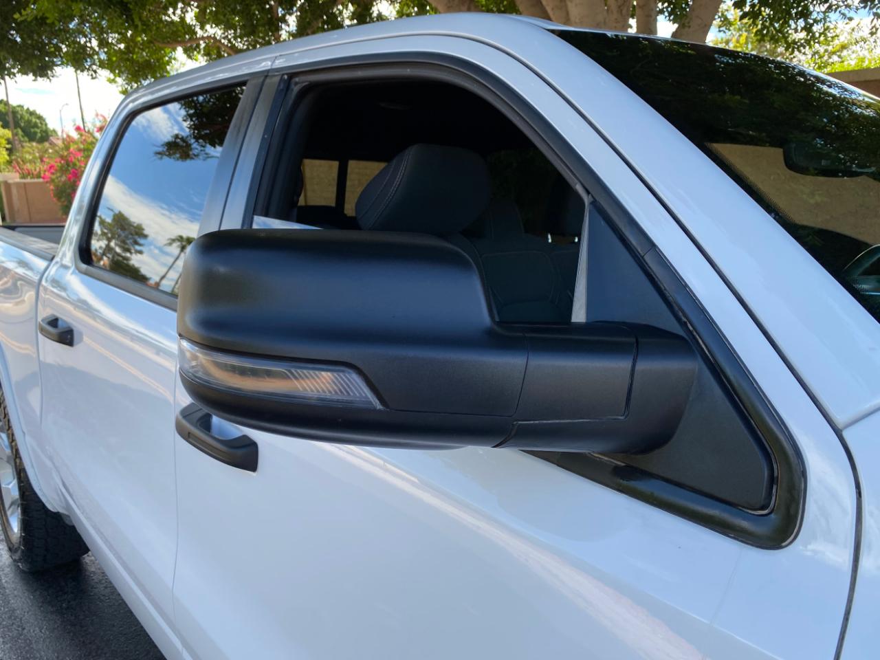 RAM 1500 Big Horn 4x4 Crew Cab 5'7" Box 2025