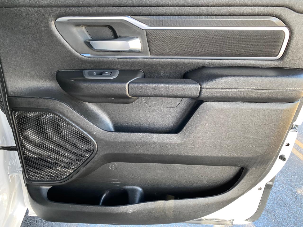 RAM 1500 Big Horn 4x4 Crew Cab 5'7" Box 2025