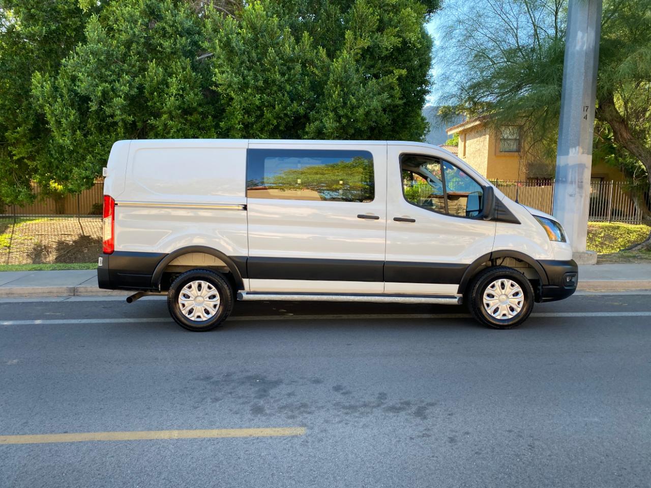 Ford Transit photo 6