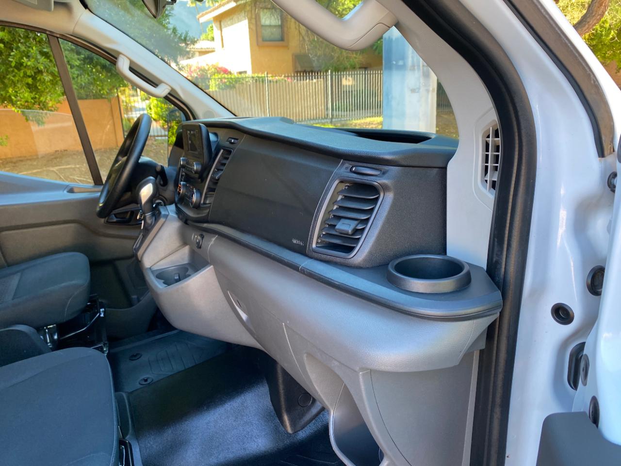 Ford Transit photo 39