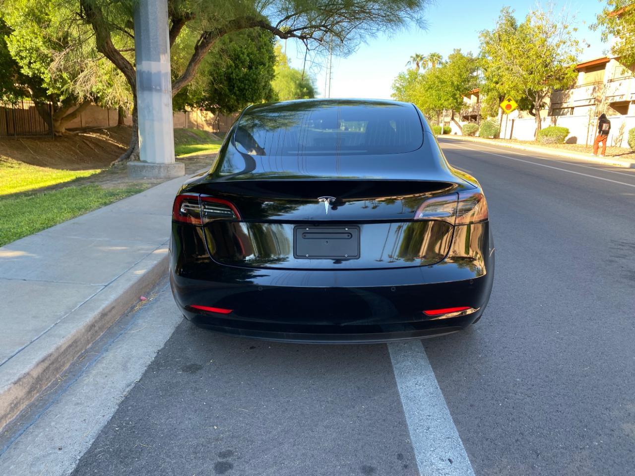 Tesla Model 3 photo 7