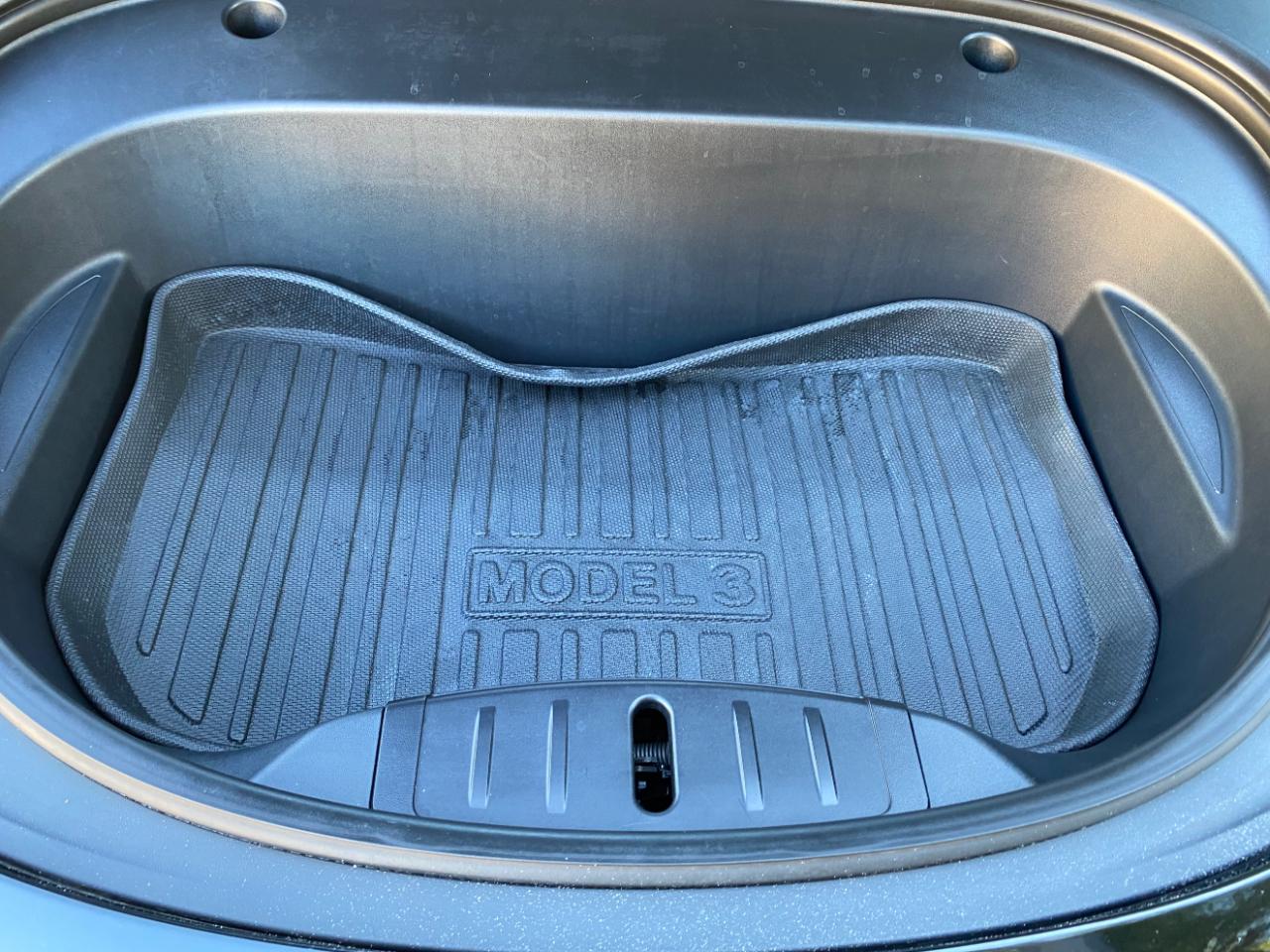 Tesla Model 3 photo 13
