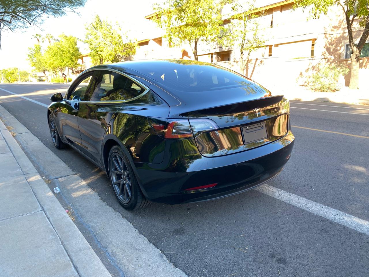 Tesla Model 3 photo 15