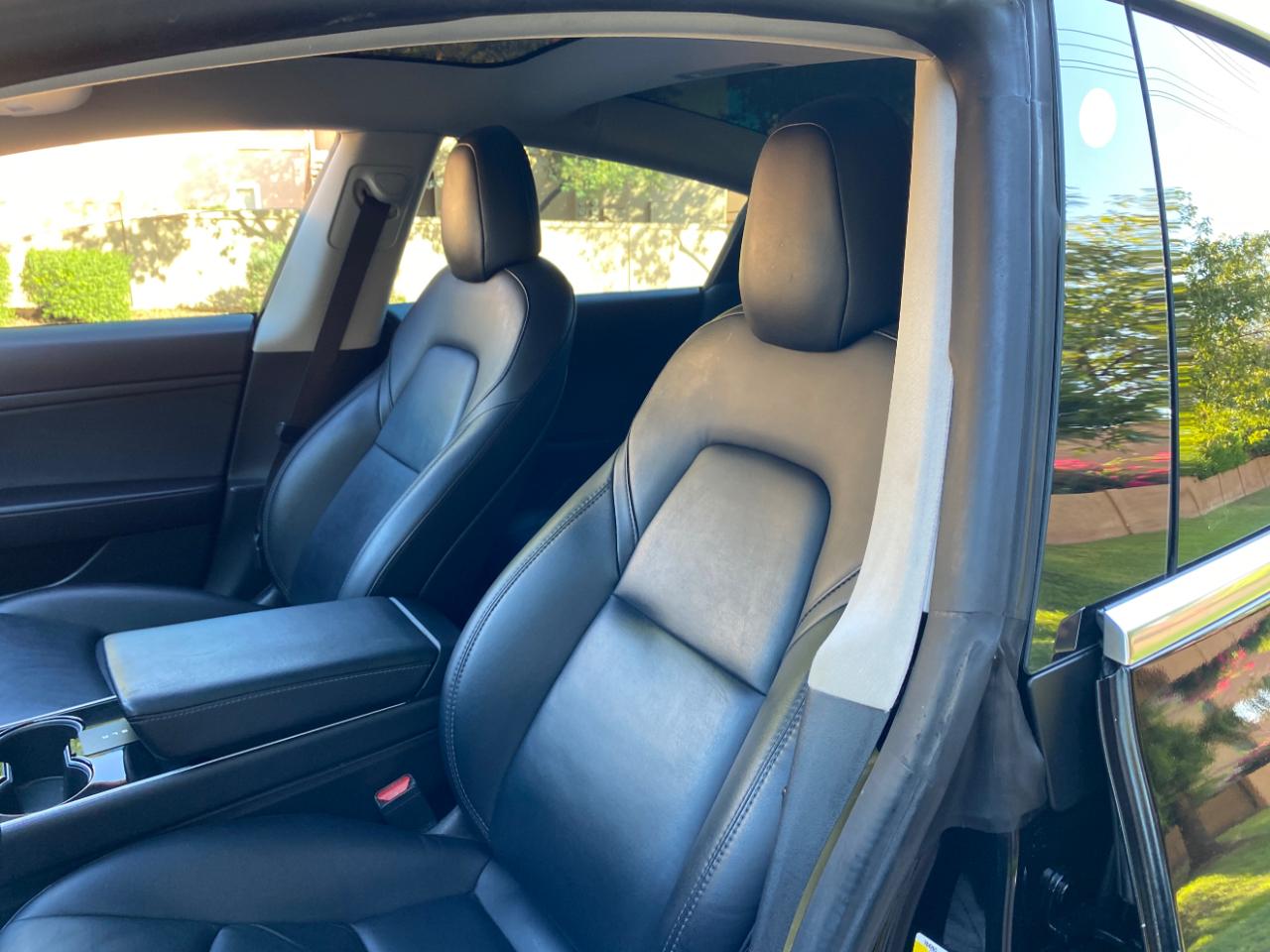 Tesla Model 3 photo 26