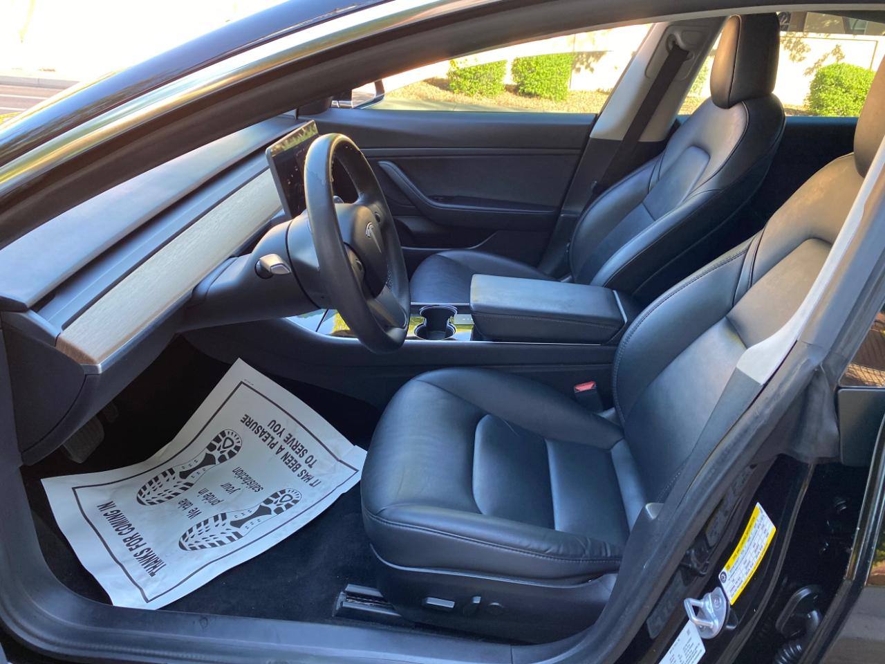 Tesla Model 3 photo 32