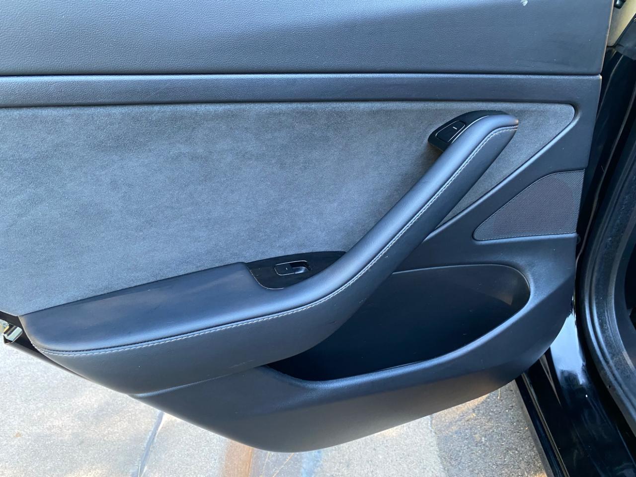 Tesla Model 3 photo 34