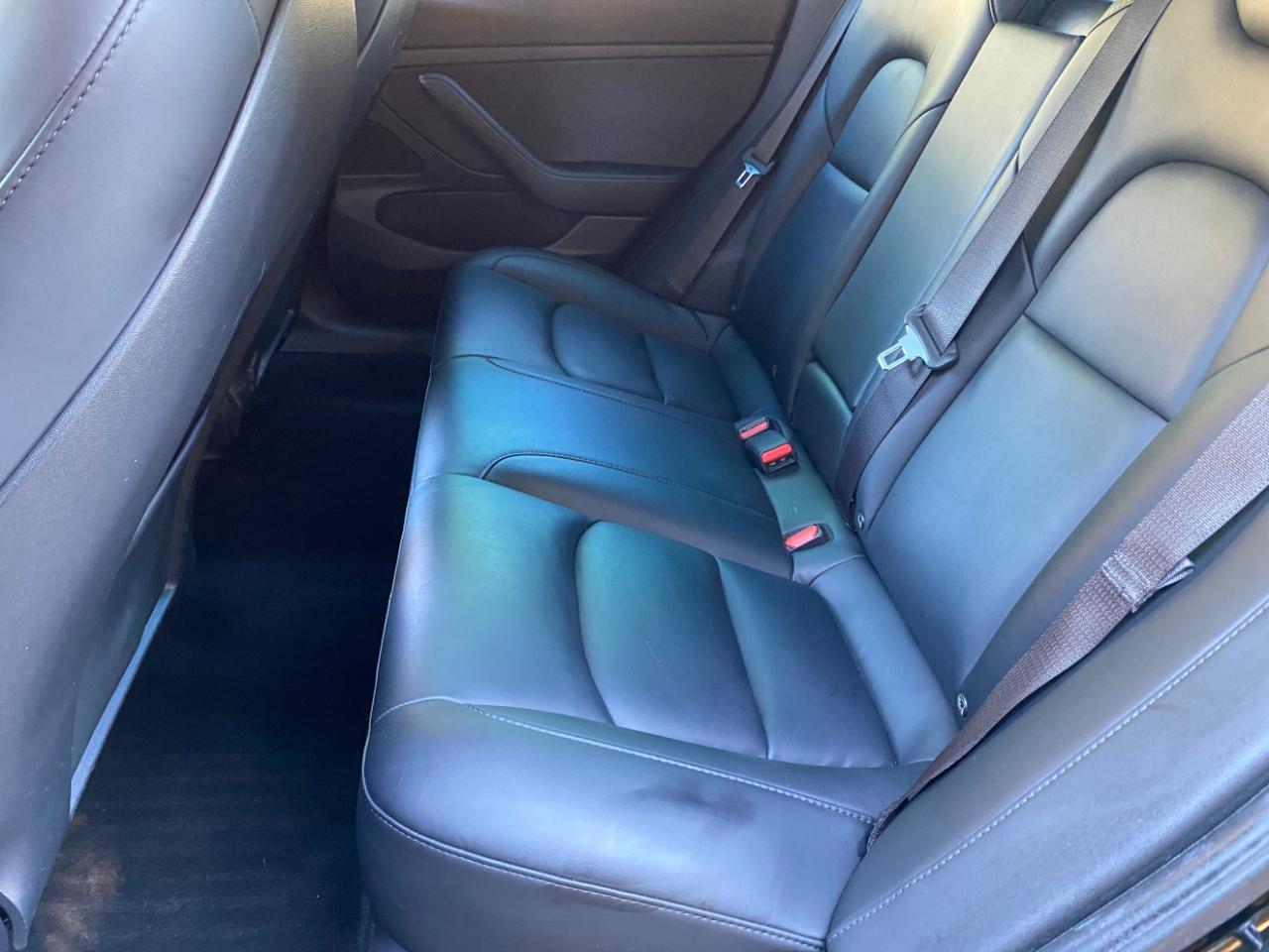 Tesla Model 3 photo 37