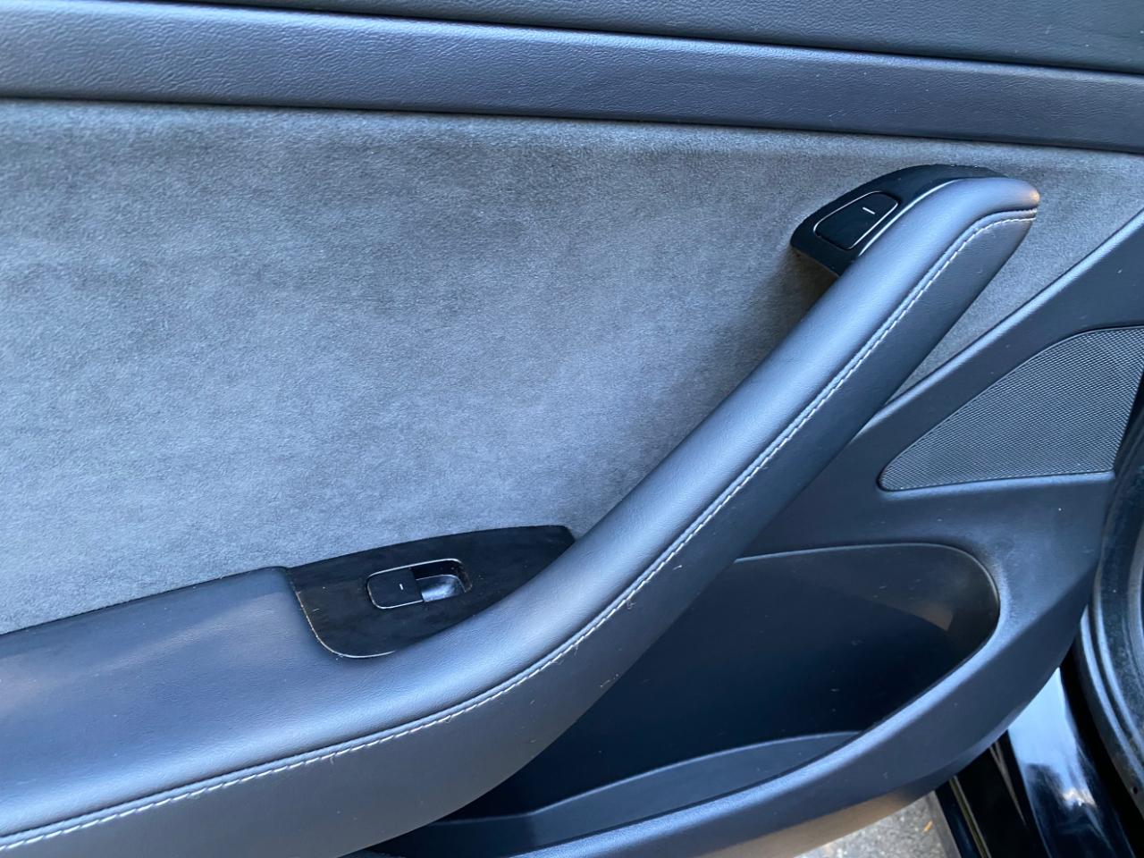 Tesla Model 3 photo 39