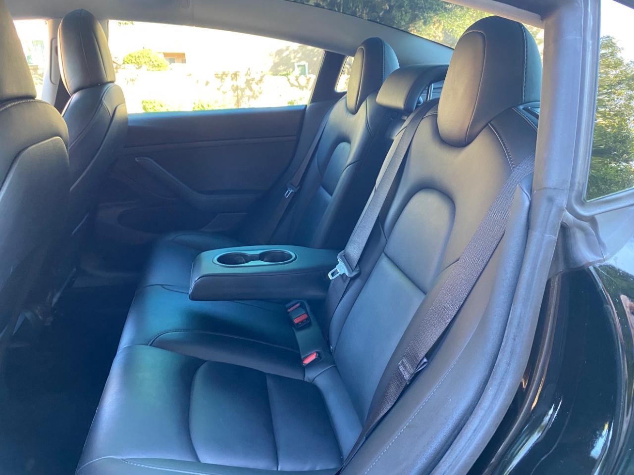 Tesla Model 3 photo 40