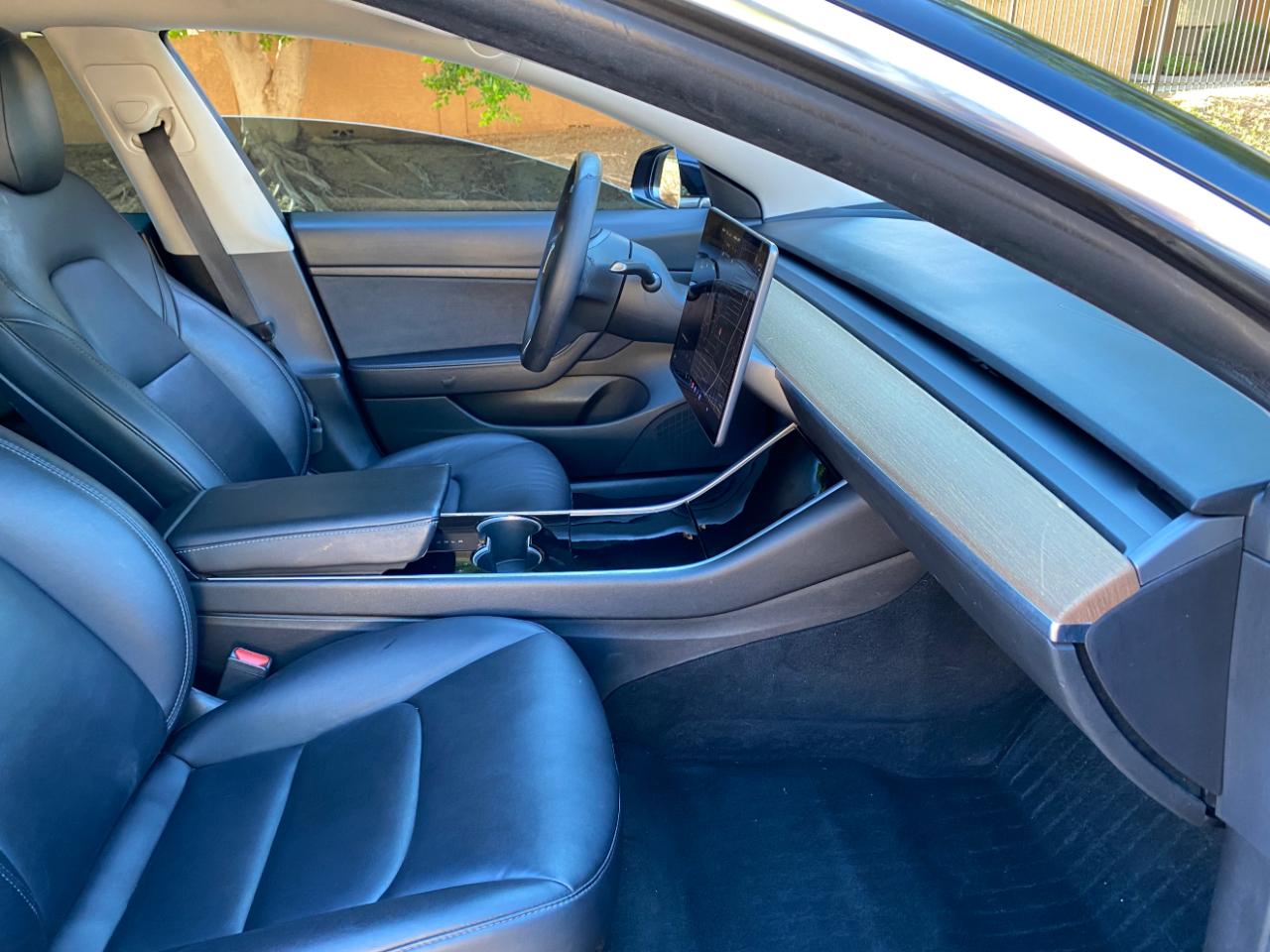 Tesla Model 3 photo 56