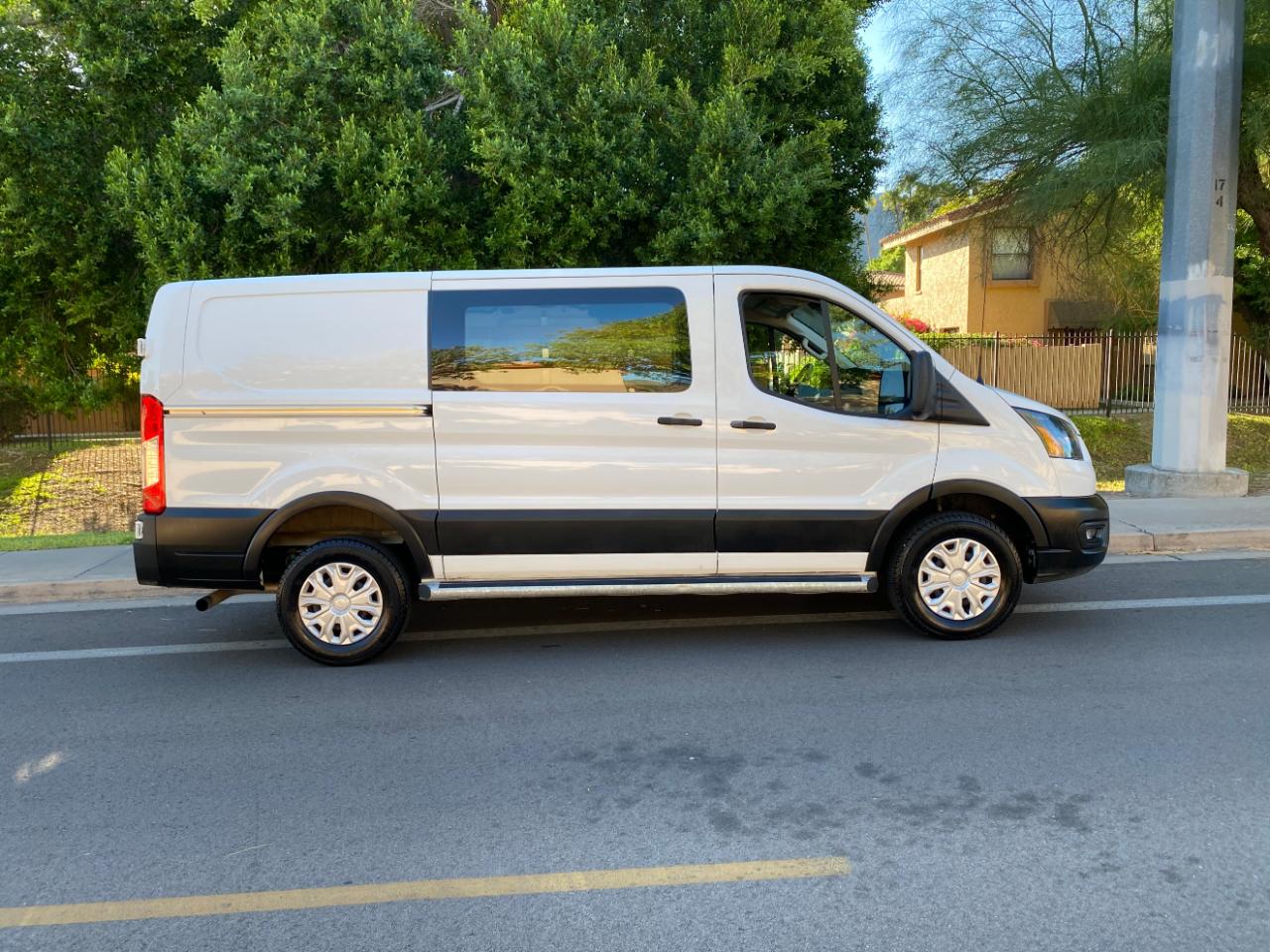 Ford Transit photo 6