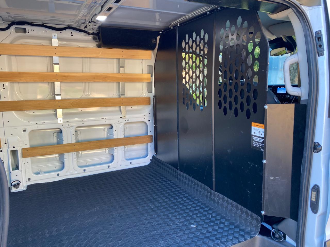 Ford Transit photo 11
