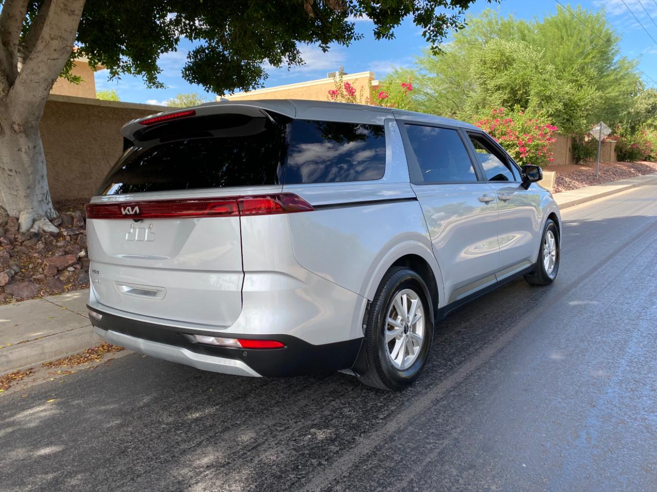 Kia Carnival LX FWD w/Seat Pkg 2023