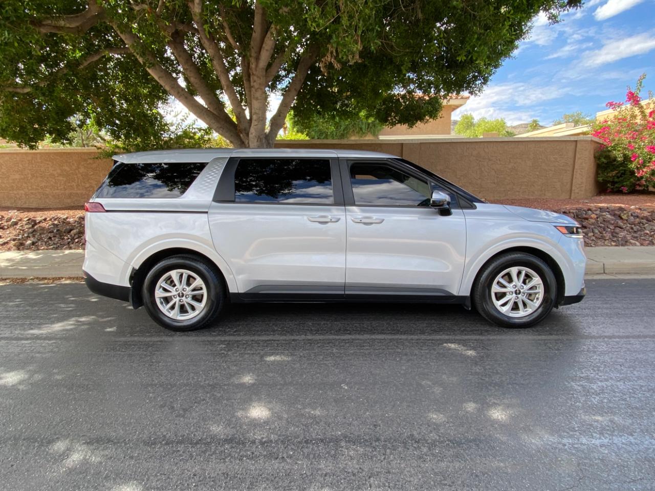 Kia Carnival LX FWD w/Seat Pkg 2023