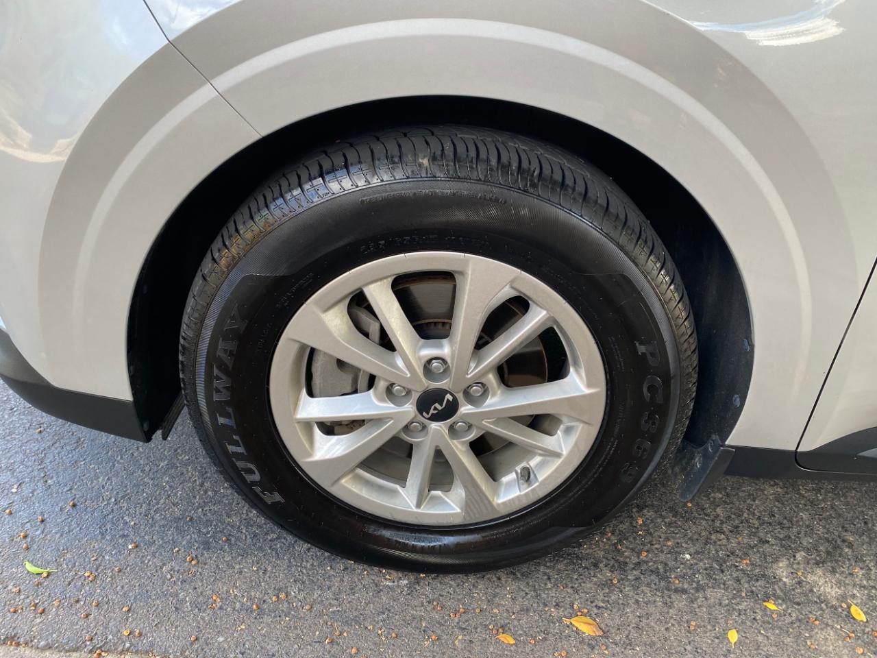Kia Carnival LX FWD w/Seat Pkg 2023