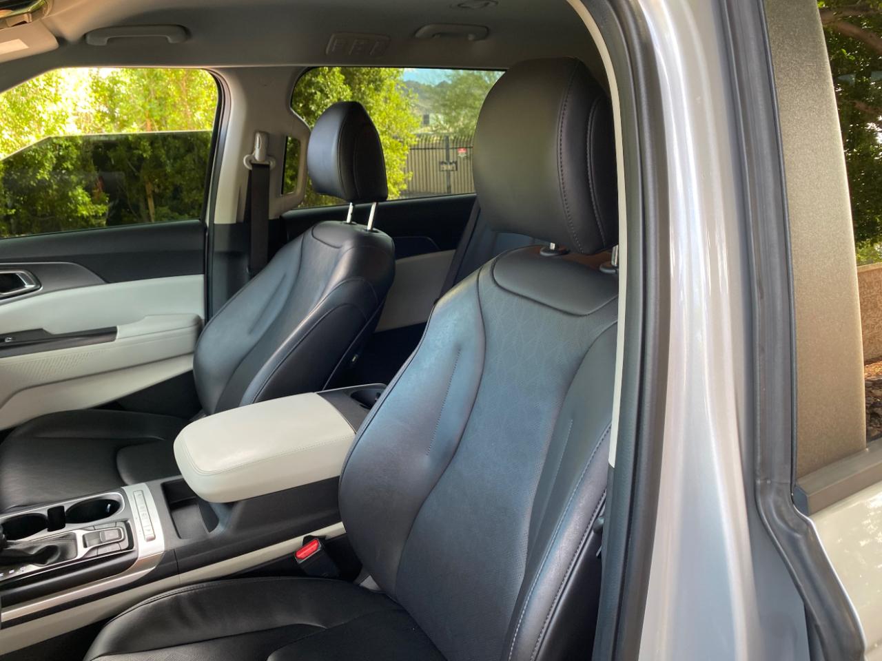 Kia Carnival LX FWD w/Seat Pkg 2023