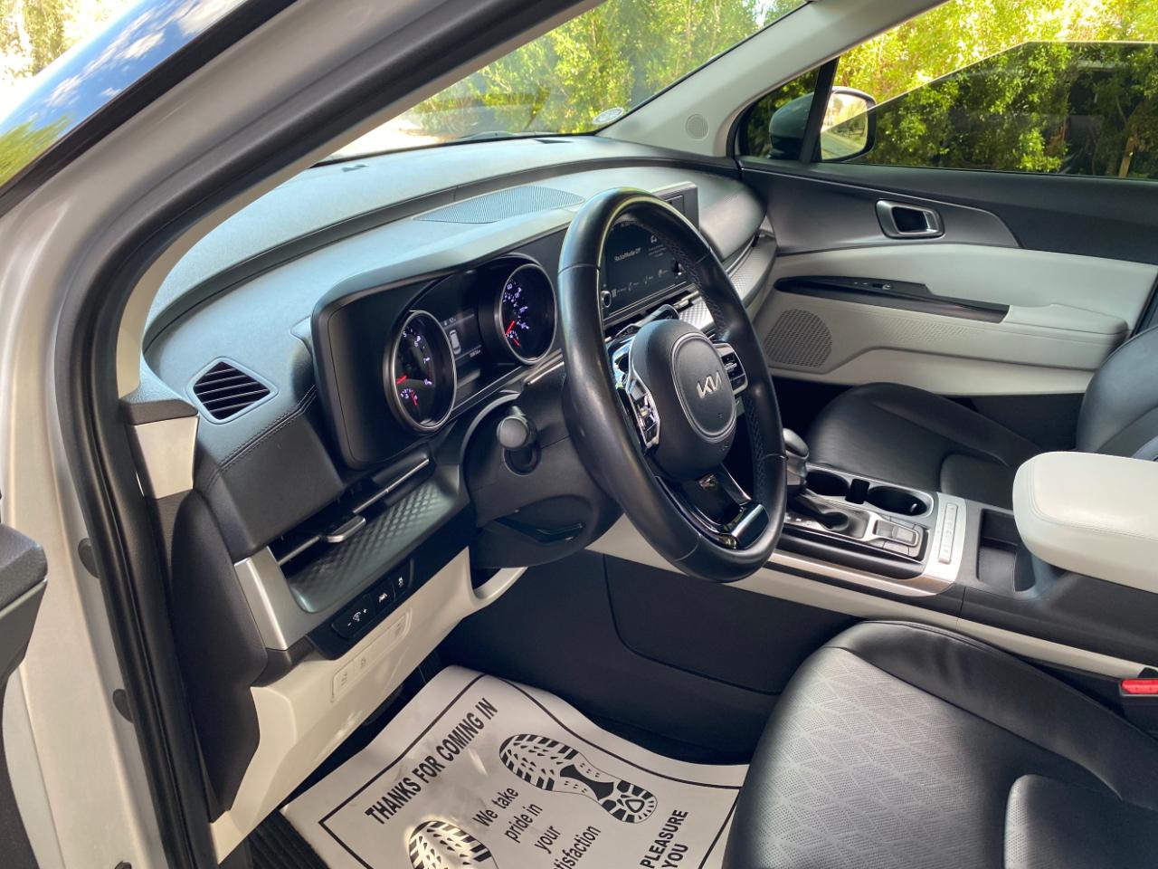 Kia Carnival LX FWD w/Seat Pkg 2023