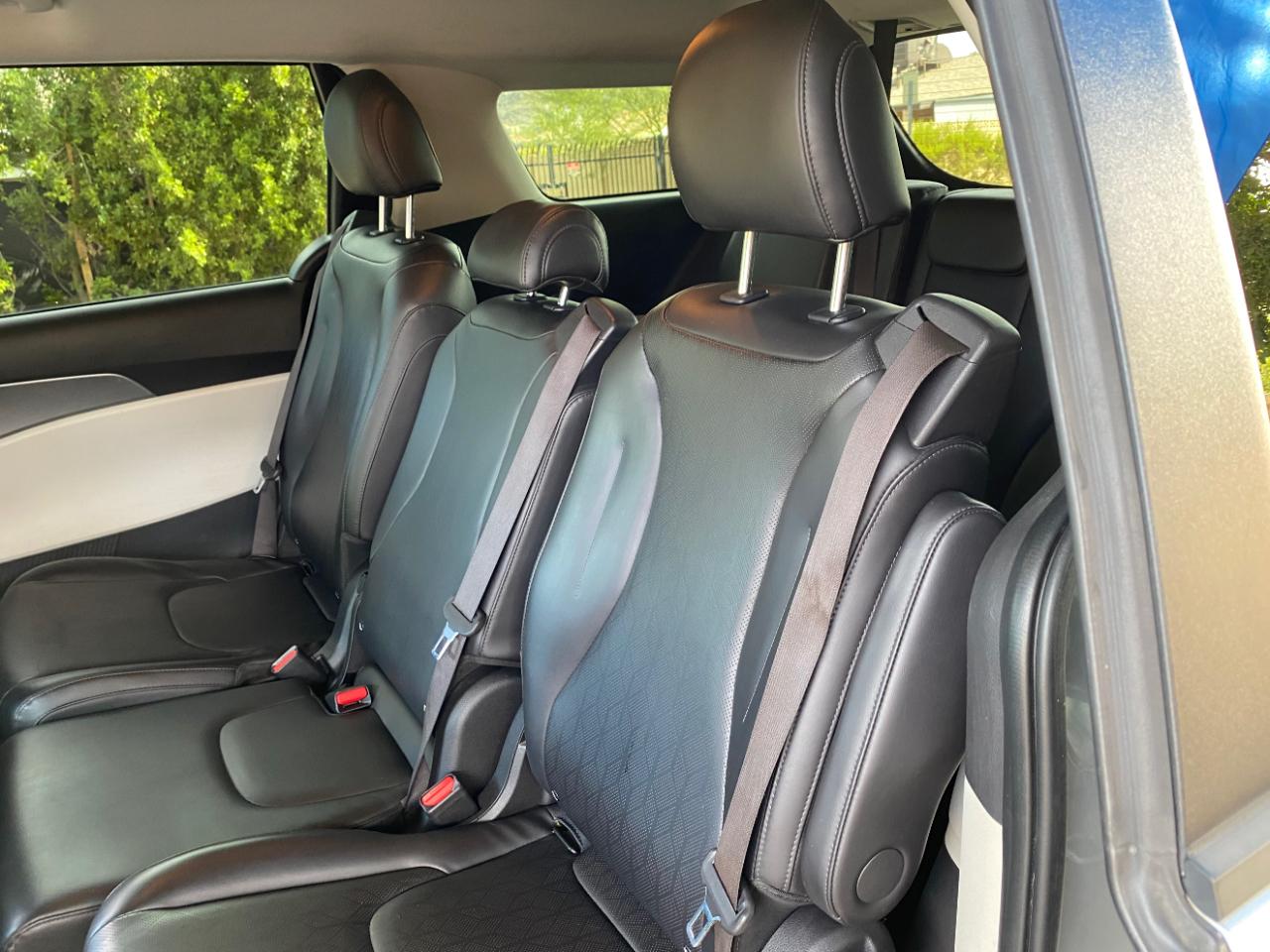 Kia Carnival LX FWD w/Seat Pkg 2023