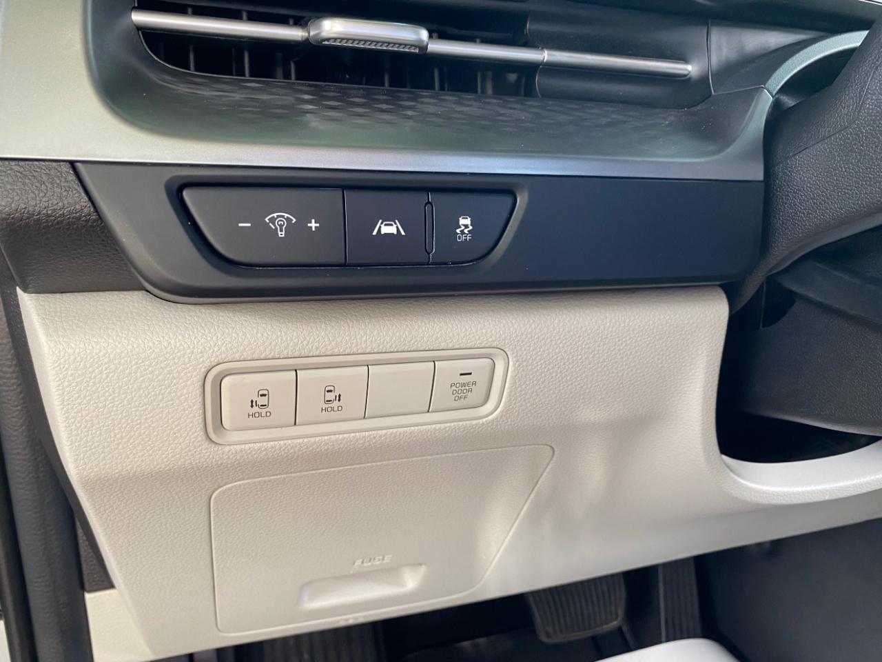 Kia Carnival LX FWD w/Seat Pkg 2023