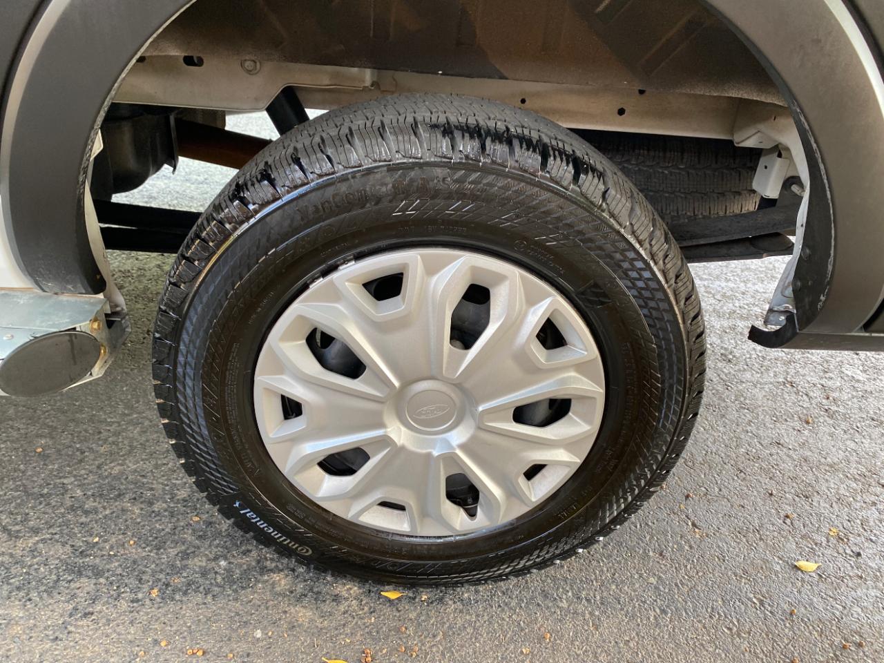 Ford Transit Cargo Van T-250 130" Low Rf 9070 GVWR RWD 2025