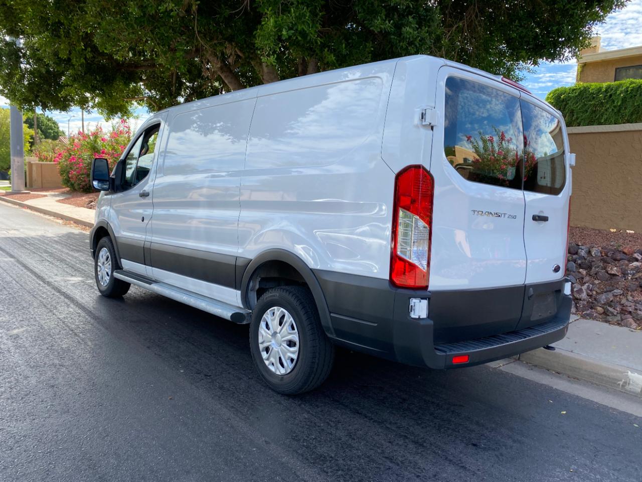 Ford Transit Cargo Van T-250 130" Low Rf 9070 GVWR RWD 2025