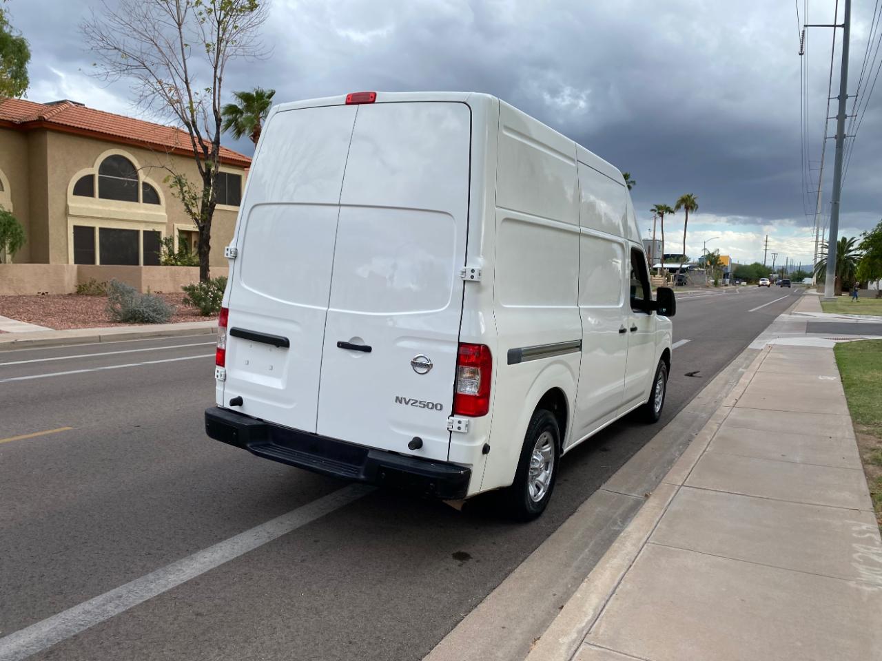 Nissan NV photo 6