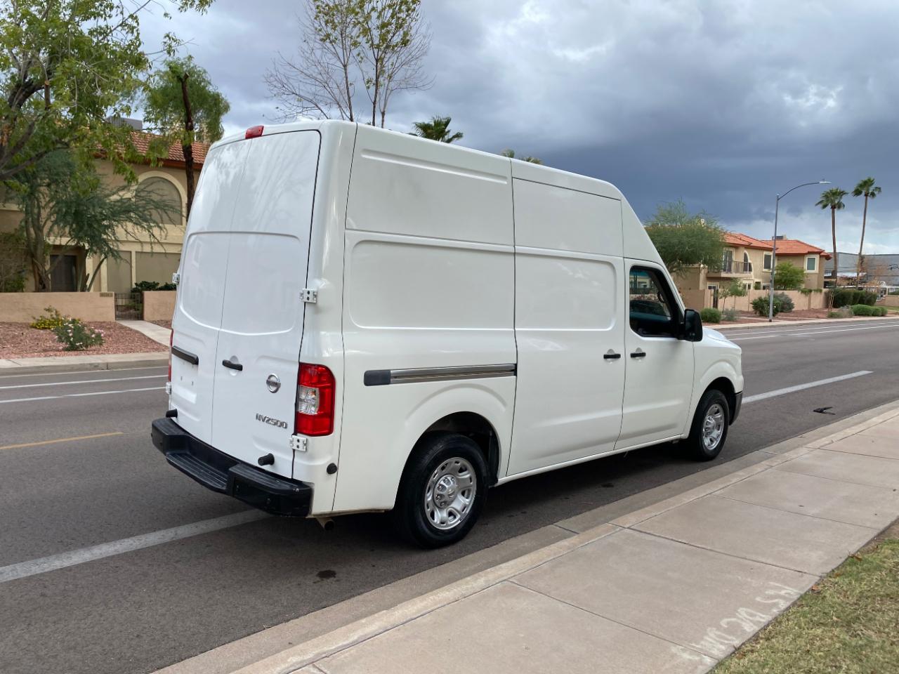 Nissan NV photo 7