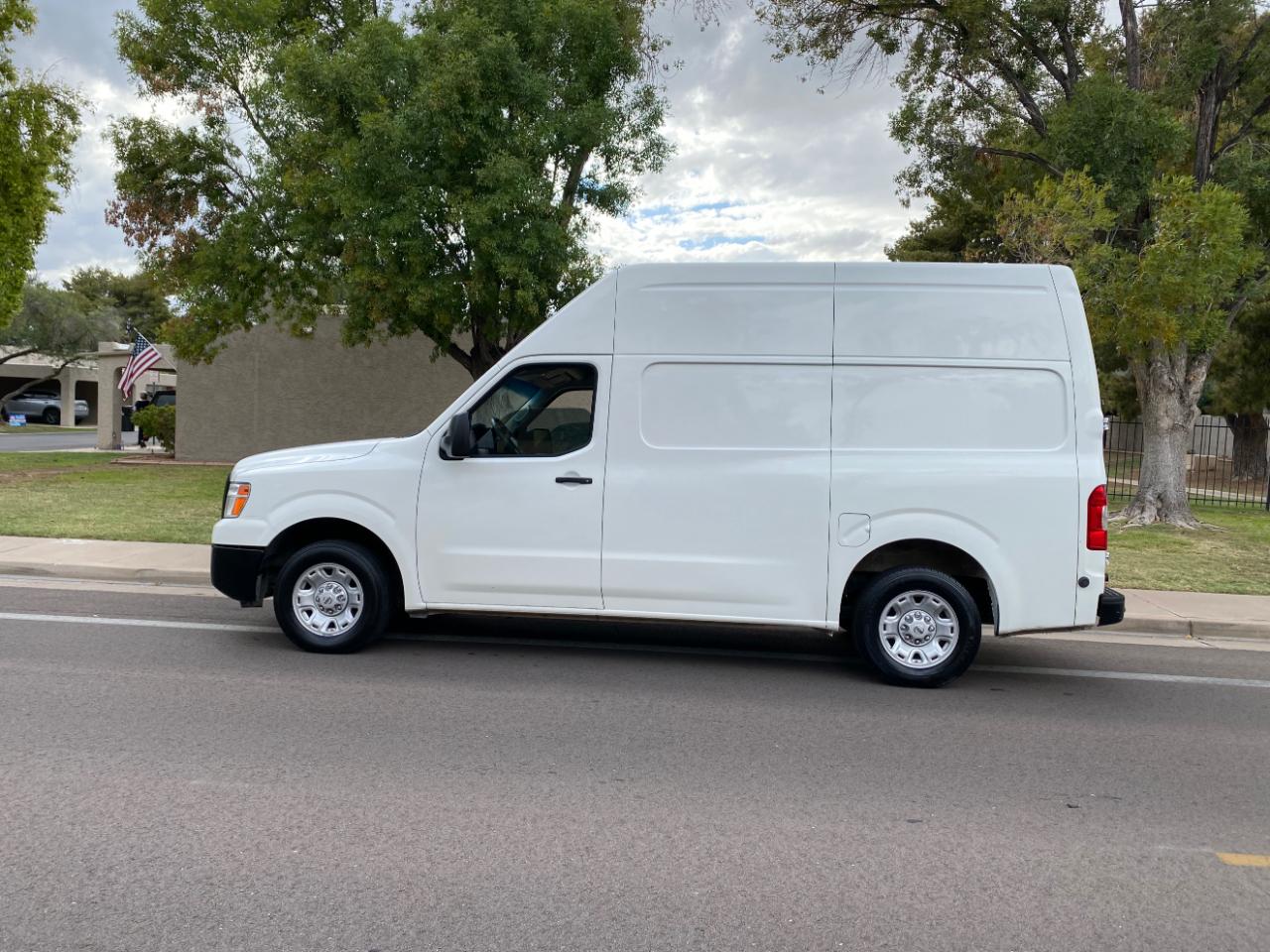 Nissan NV photo 14