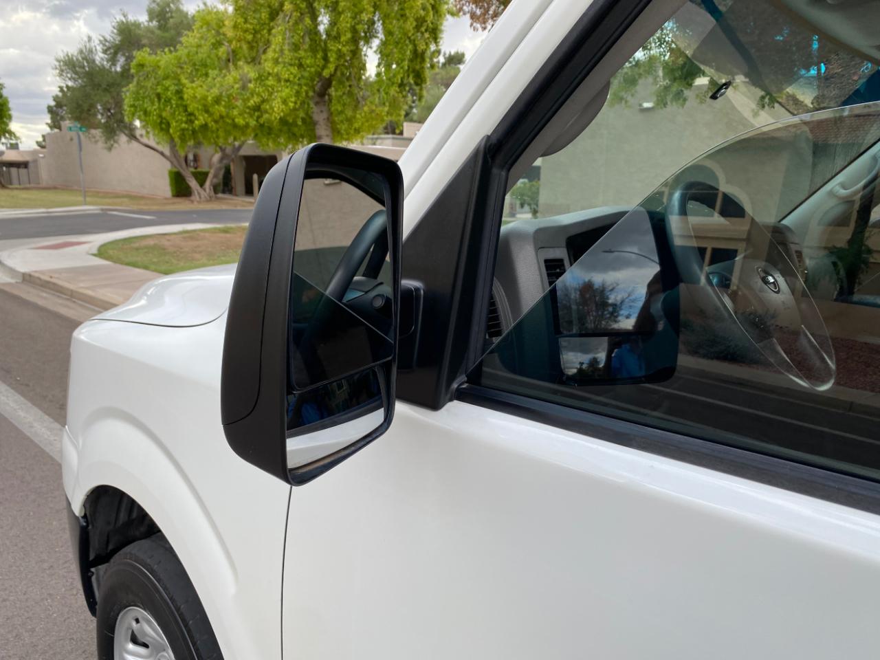 Nissan NV photo 15