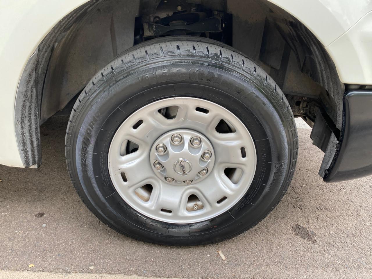 Nissan NV photo 18