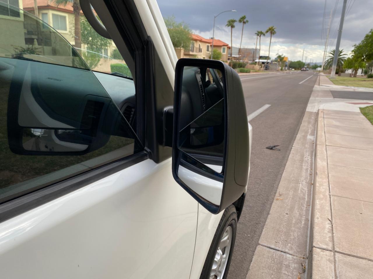Nissan NV photo 19