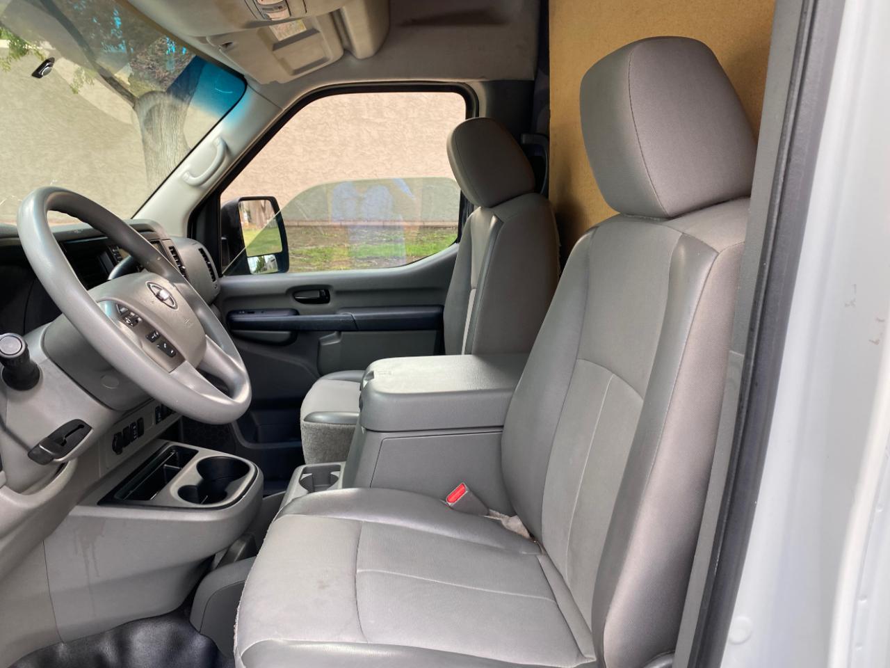 Nissan NV photo 28