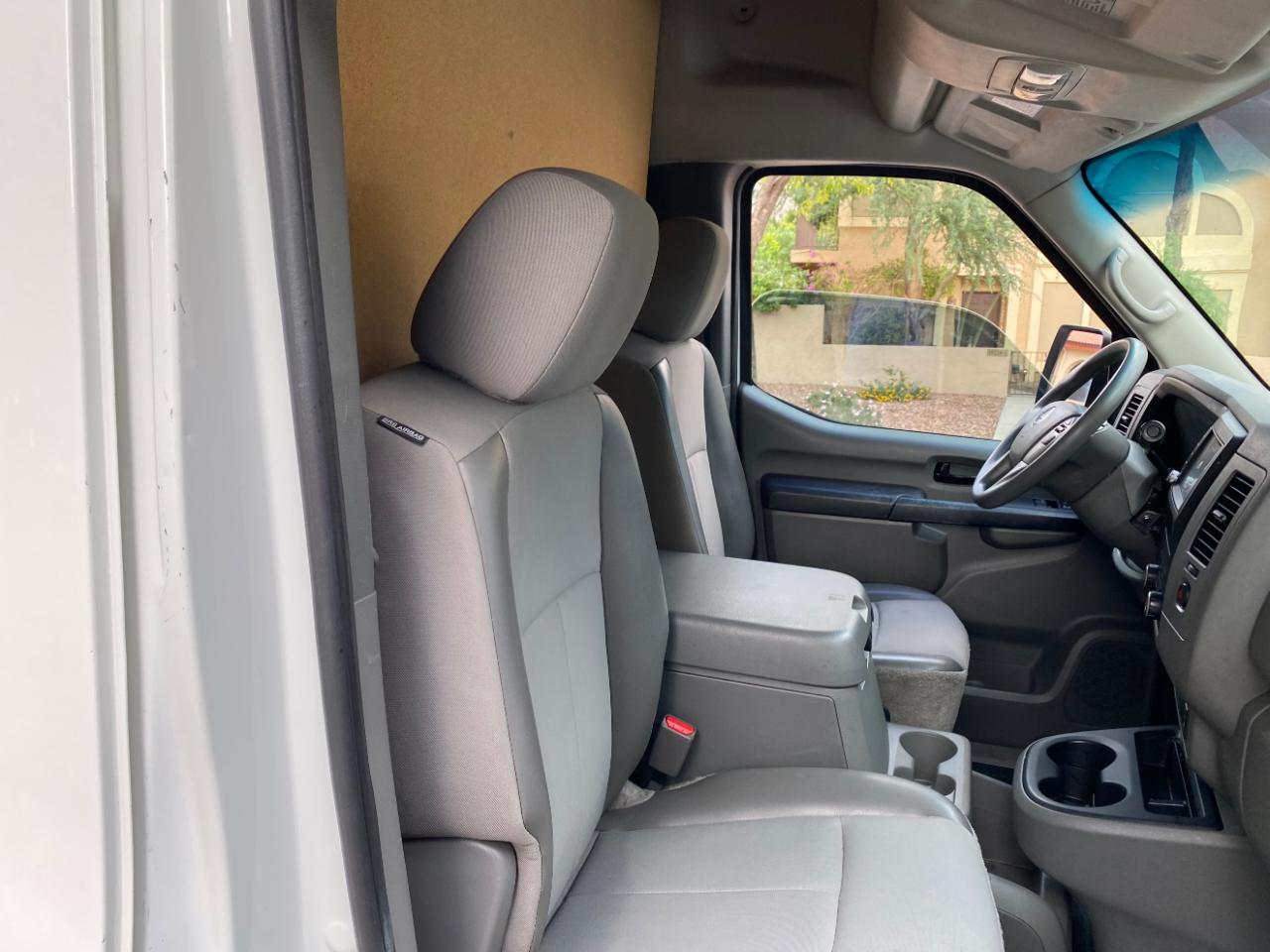 Nissan NV photo 33