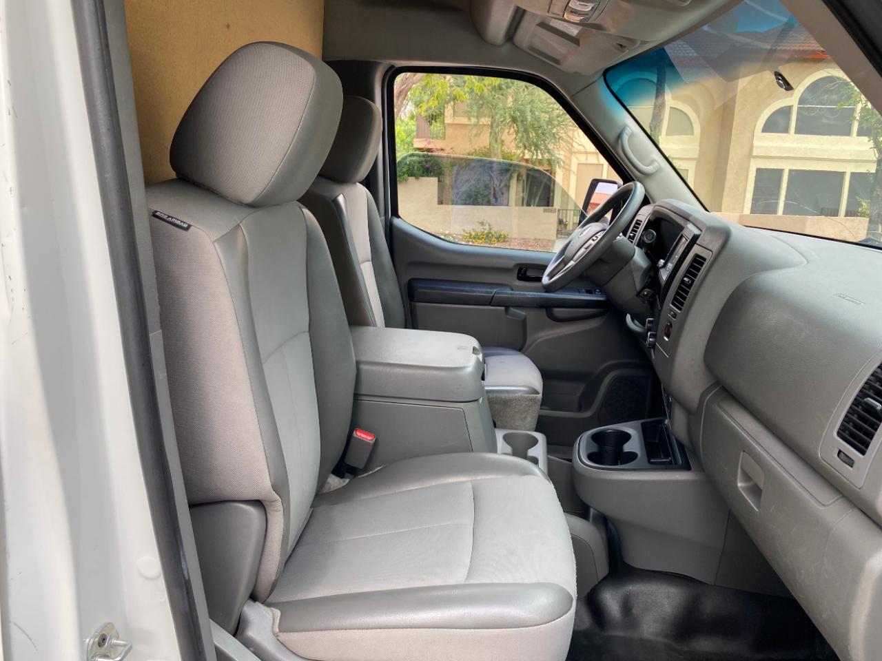 Nissan NV photo 37
