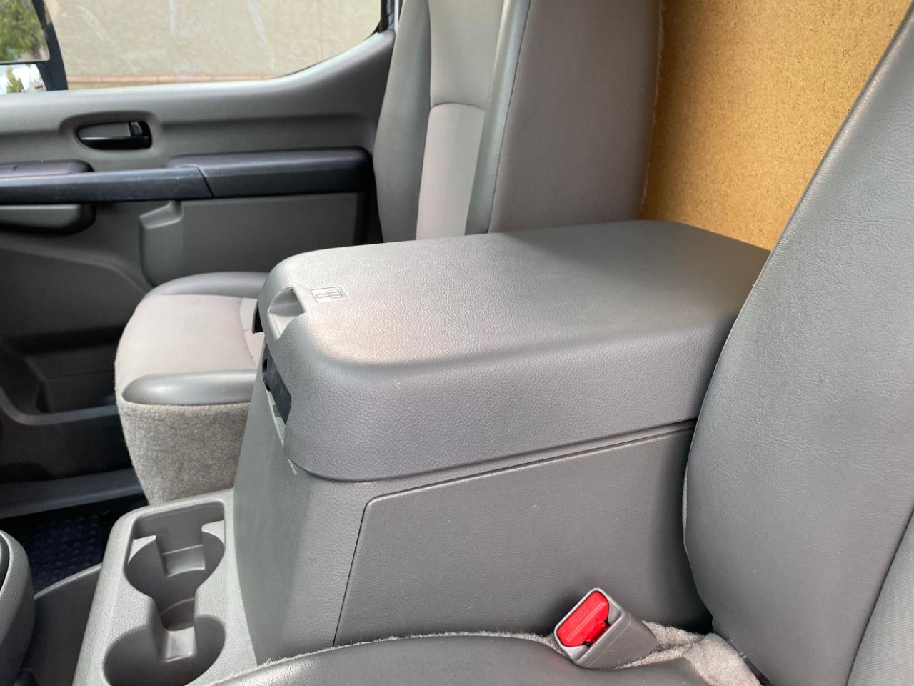 Nissan NV photo 42