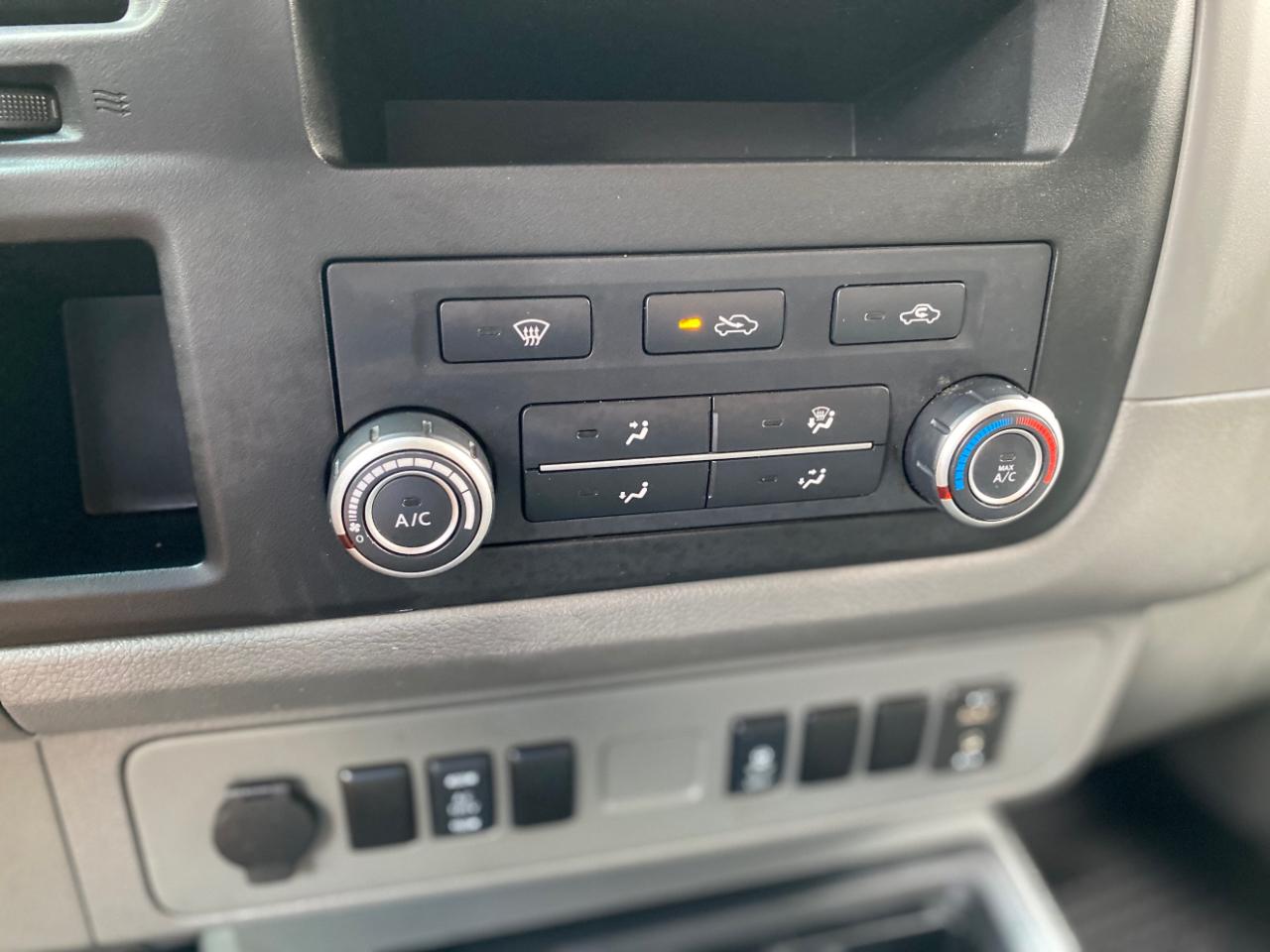 Nissan NV photo 56
