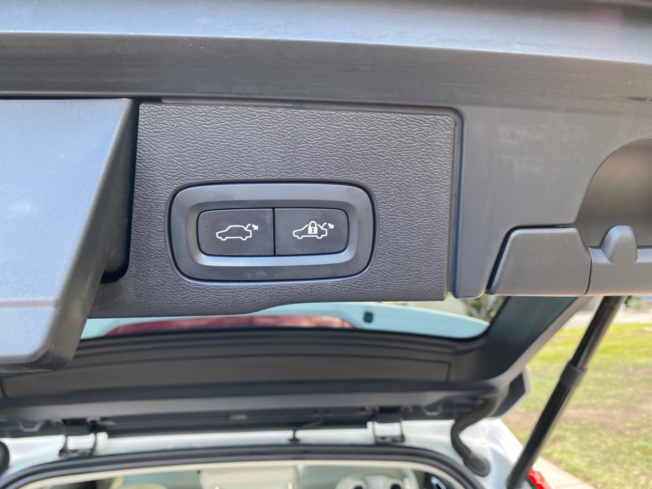 Volvo XC60 B5 AWD Momentum 2022