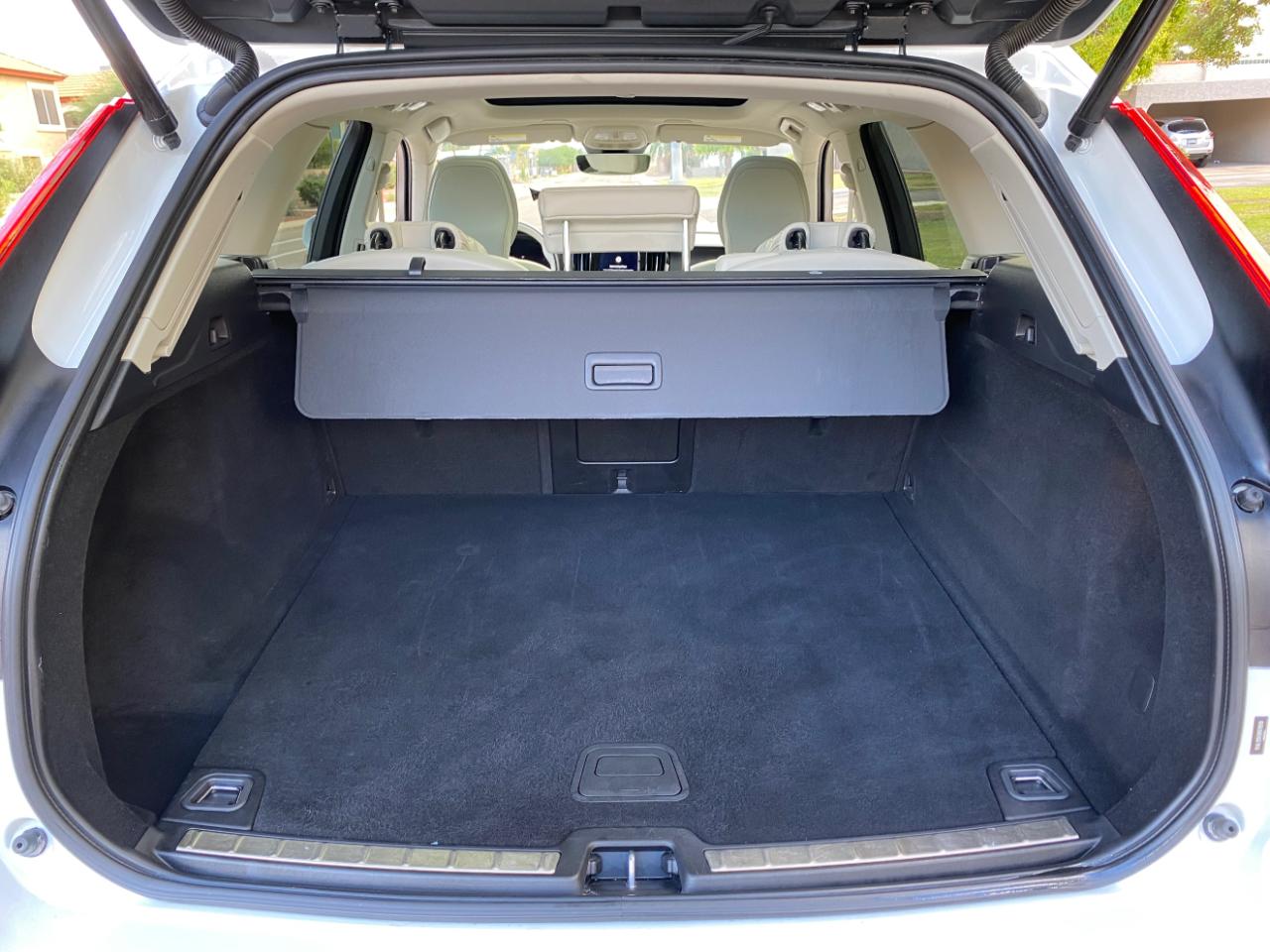 Volvo XC60 B5 AWD Momentum 2022