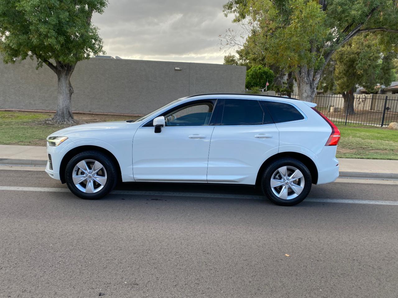 Volvo XC60 B5 AWD Momentum 2022