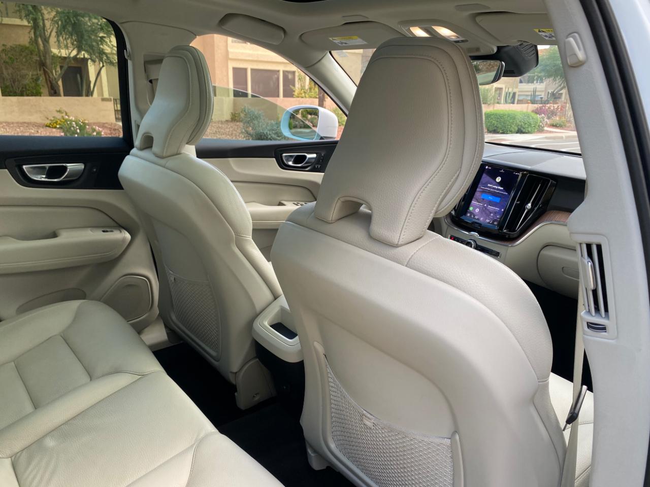 Volvo XC60 B5 AWD Momentum 2022