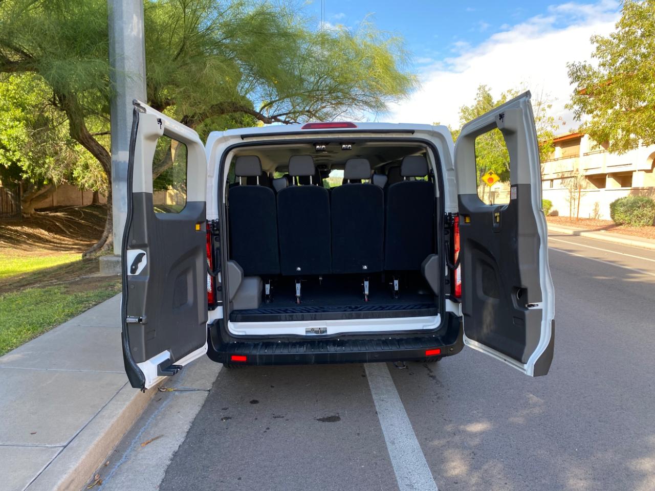 Ford Transit Passenger Wagon T-350 148" Low Roof XLT RWD 2024