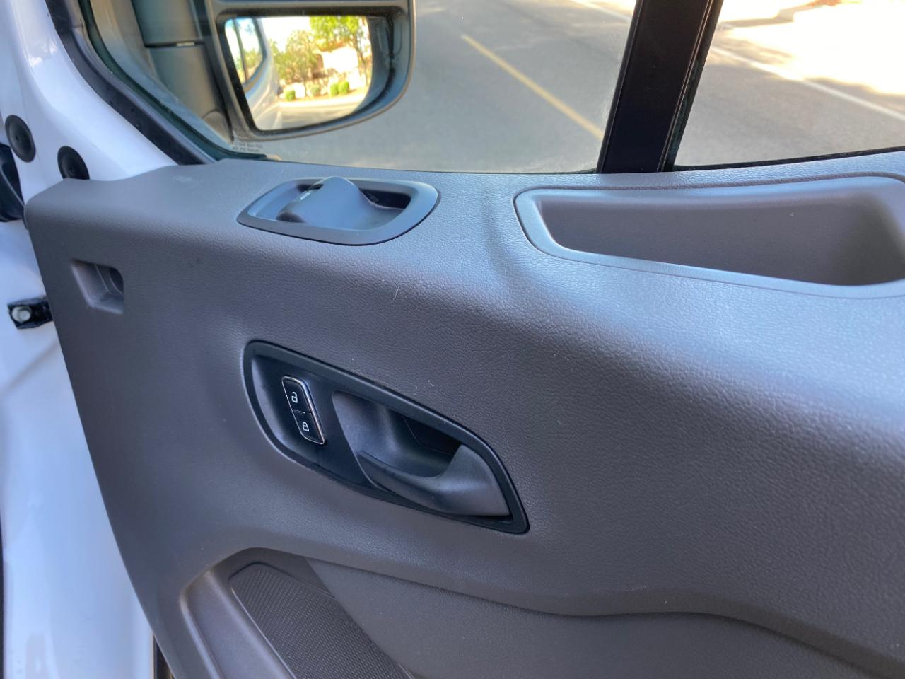 Ford Transit Passenger Wagon T-350 148" Low Roof XLT RWD 2024