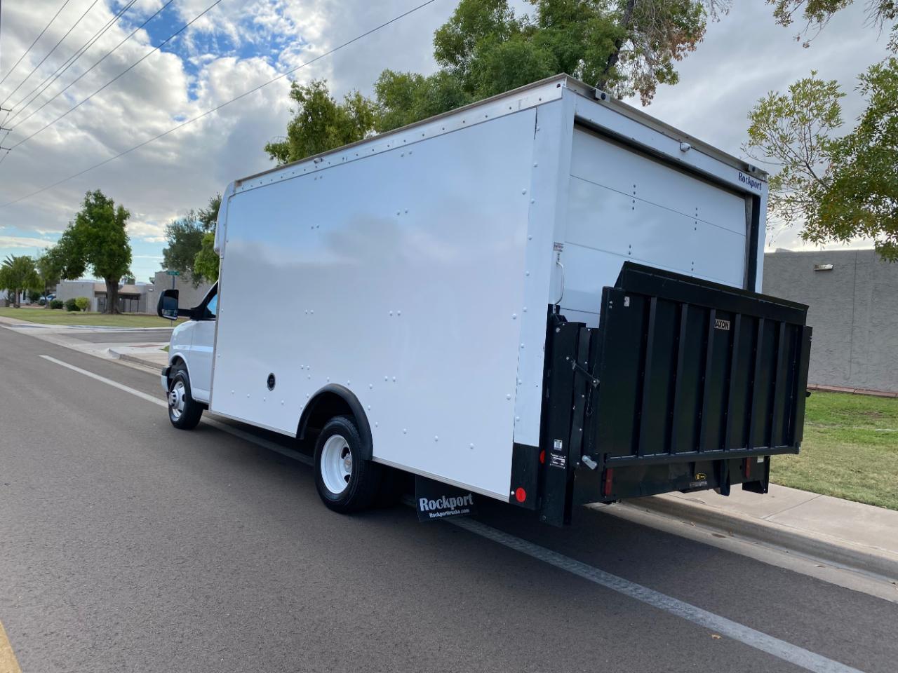 Chevrolet Express Commercial Cutaway 3500 Van 159" 2022
