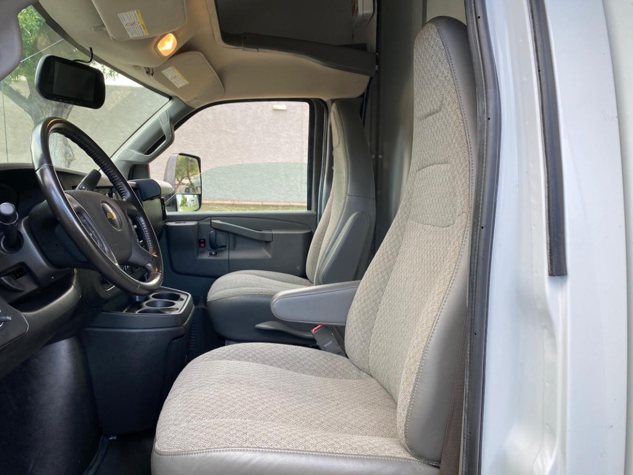 Chevrolet Express Commercial Cutaway 3500 Van 159" 2022