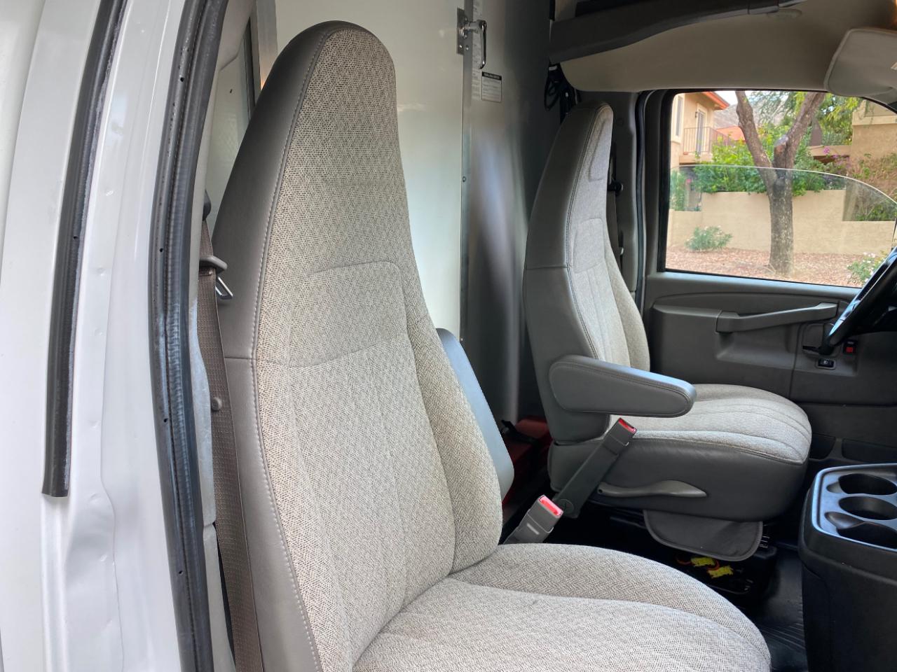 Chevrolet Express Commercial Cutaway 3500 Van 159" 2022