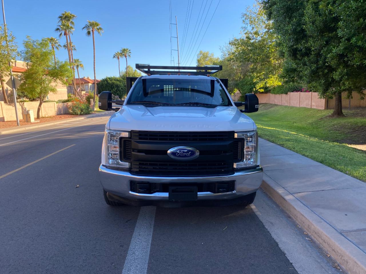 Ford Super Duty F-350 DRW XL 2WD Crew Cab 179" WB 60" CA 2019