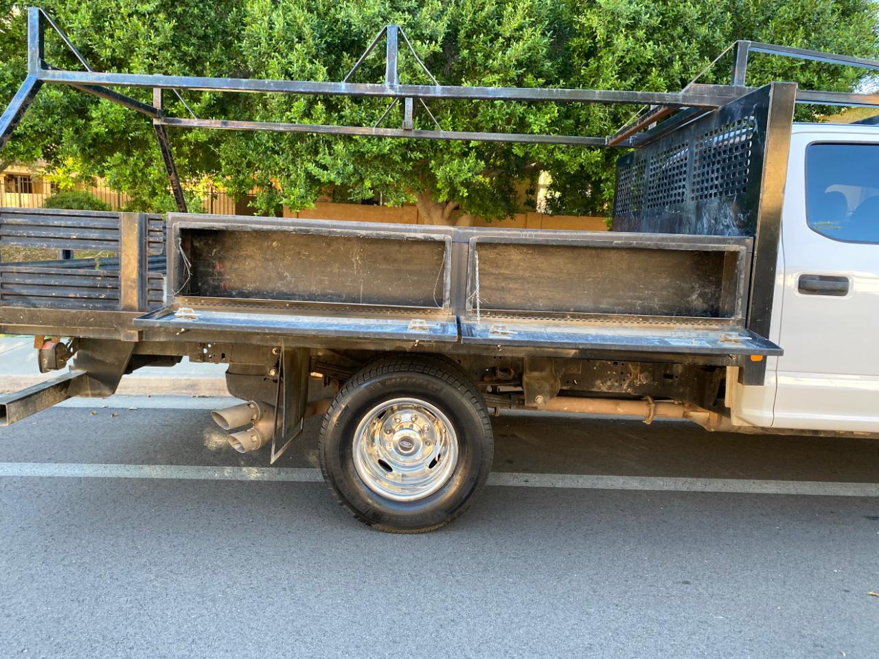 Ford Super Duty F-350 DRW XL 2WD Crew Cab 179" WB 60" CA 2019