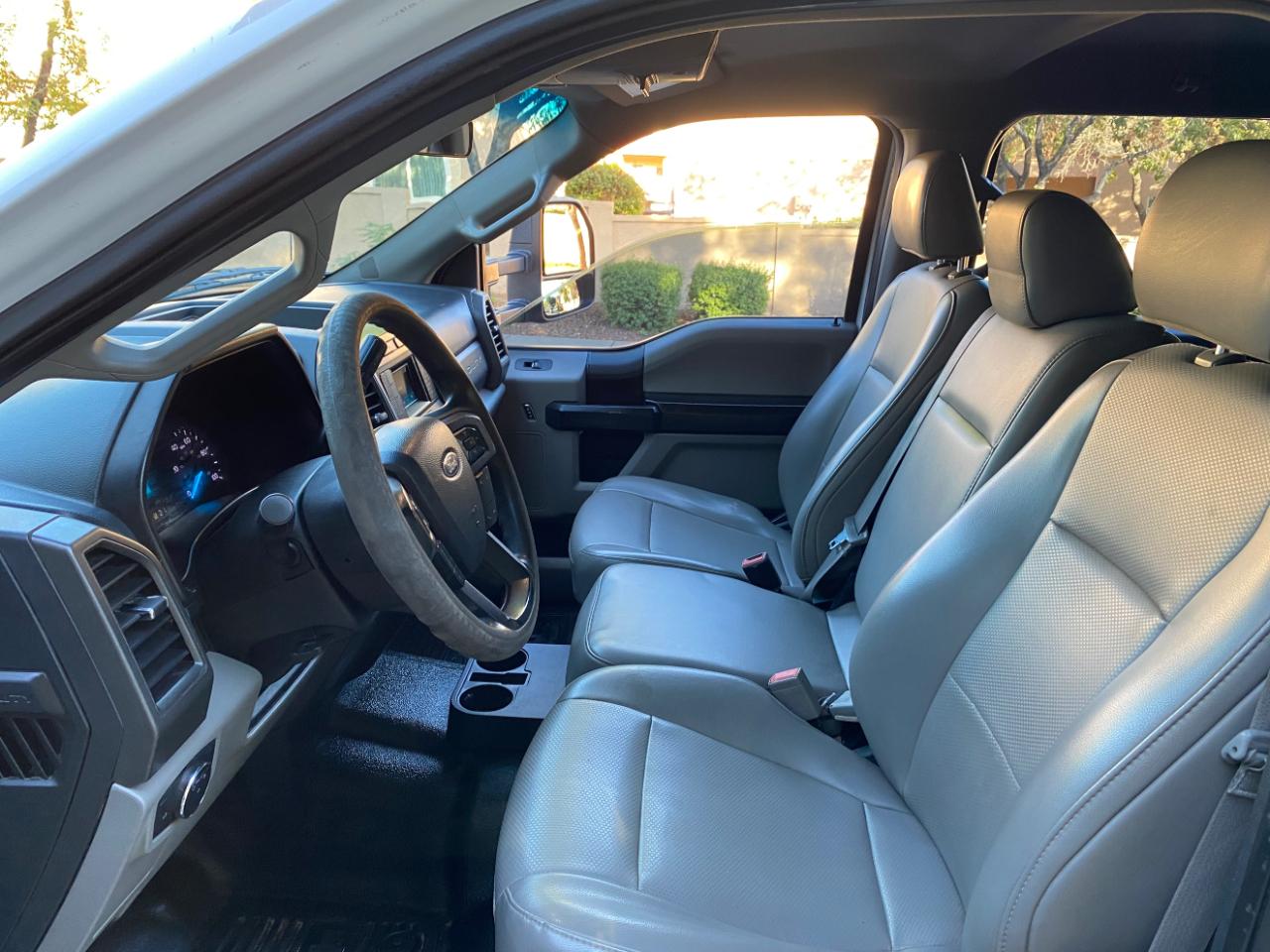 Ford Super Duty F-350 DRW XL 2WD Crew Cab 179" WB 60" CA 2019