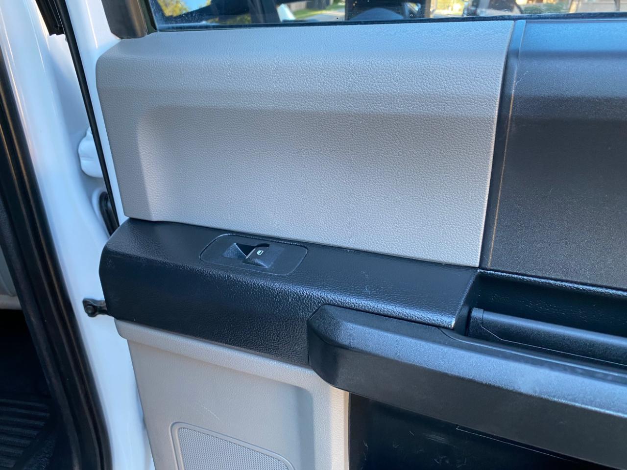 Ford Super Duty F-350 DRW XL 2WD Crew Cab 179" WB 60" CA 2019