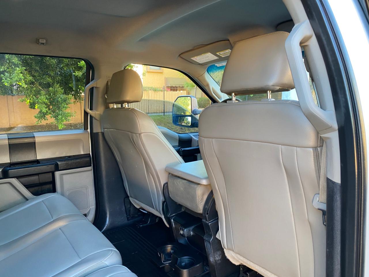 Ford Super Duty F-350 DRW XL 2WD Crew Cab 179" WB 60" CA 2019